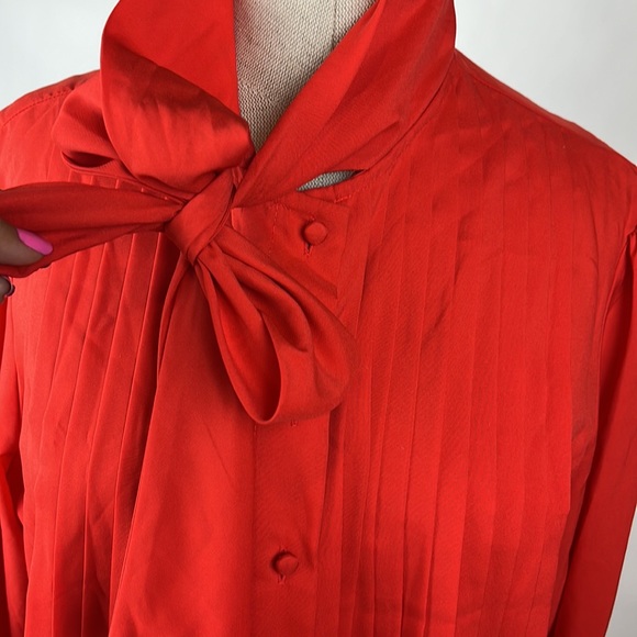❤️ True vintage red blouse with bow - Picture 4 of 11
